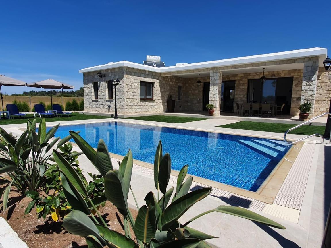 Villa Yermanina Geroskipou Exterior photo